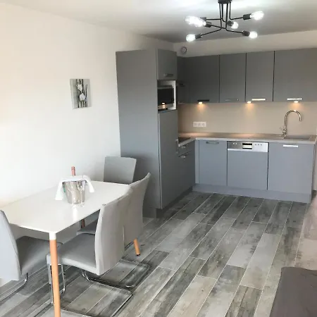 Apartment 2 Pieces, Renove, 2 Piscines+tennis, Mer, Climatisation *